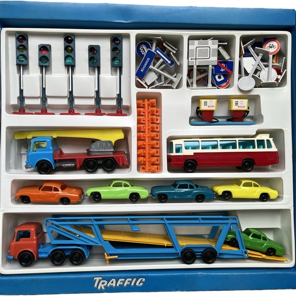 Vtg 70’s/80’s Joy-Toy TRAFFIC 204 Set. GREECE - Picture 2 of 5
